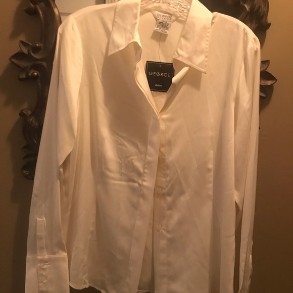 Long sleeve. Price is firm. Can’t go any lower - Picture 2 of 2